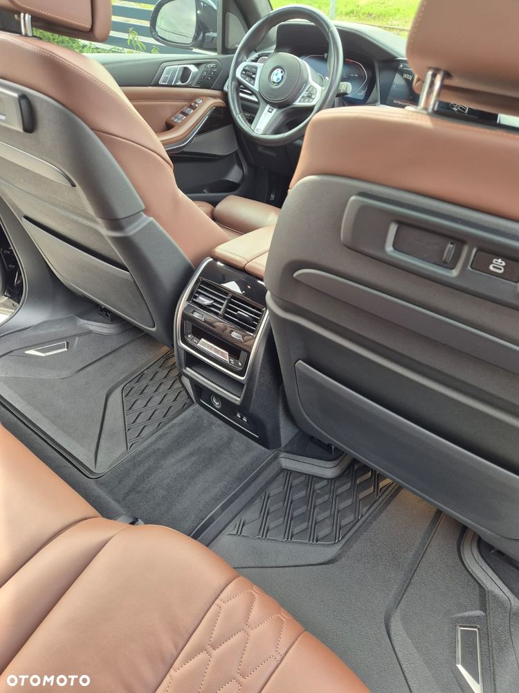 BMW X7 xDrive40d mHEV - 15