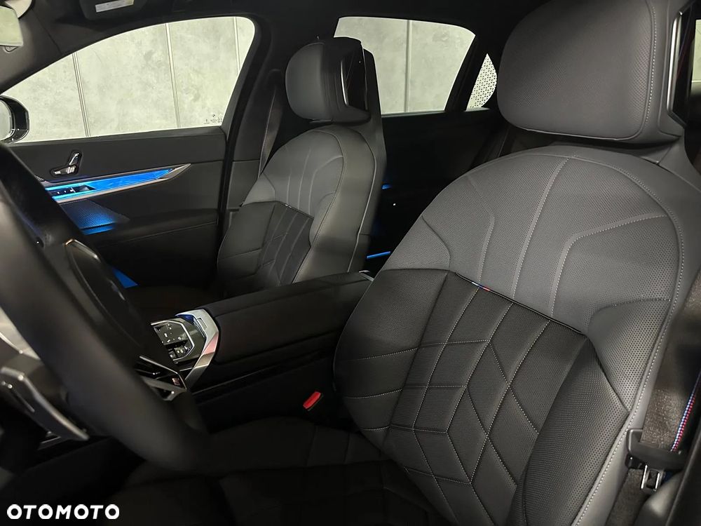 BMW Seria 7 - 17