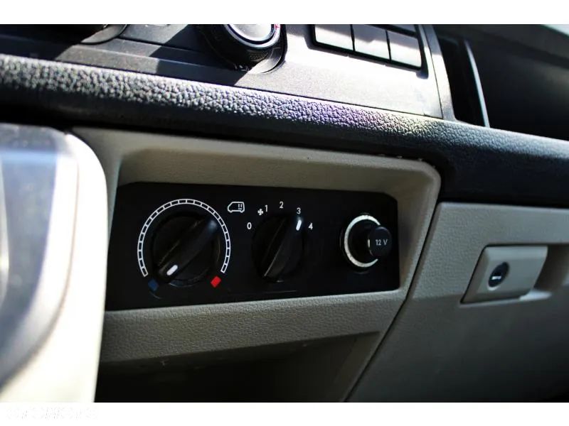 Volkswagen Transporter L2H1 Mixt - 13