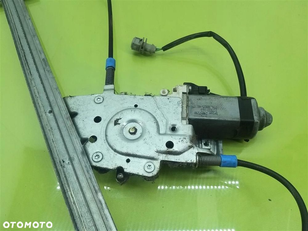 Podnośnik szyby przód prawy Mercedes Atego 2004-2013 BROSE A9737200446/008 - 4