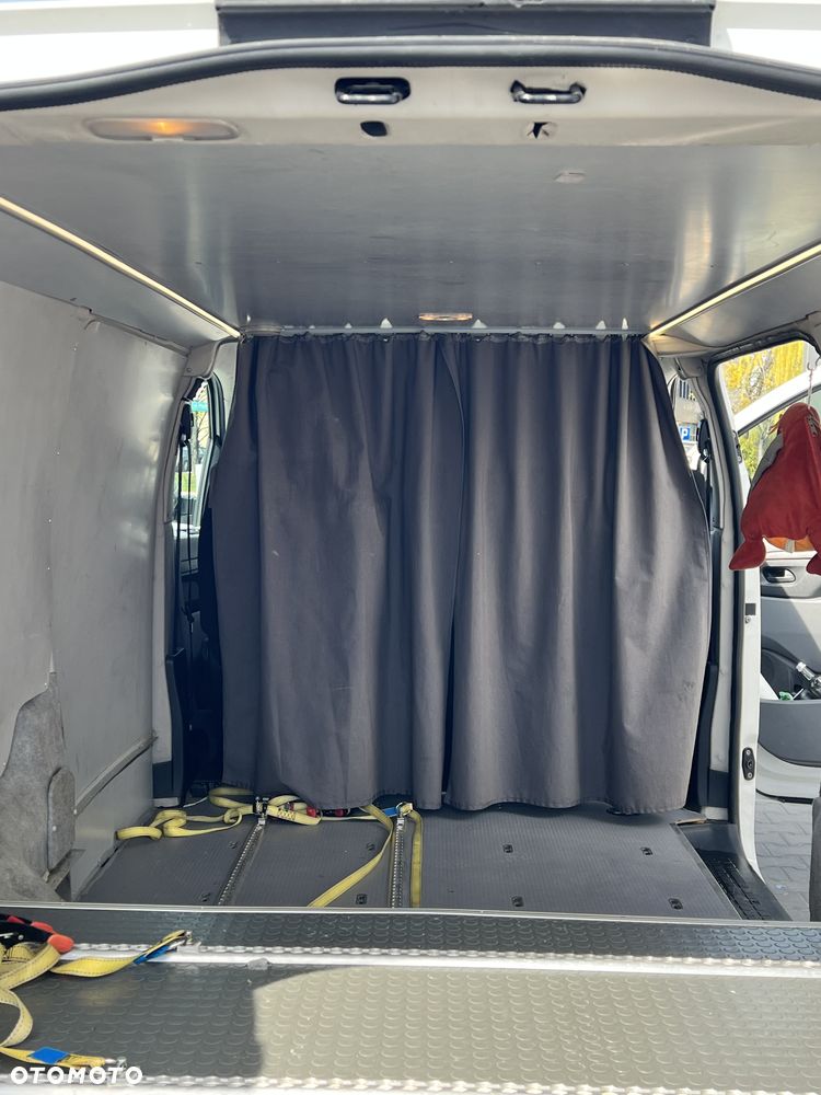 Opel Vivaro - 18
