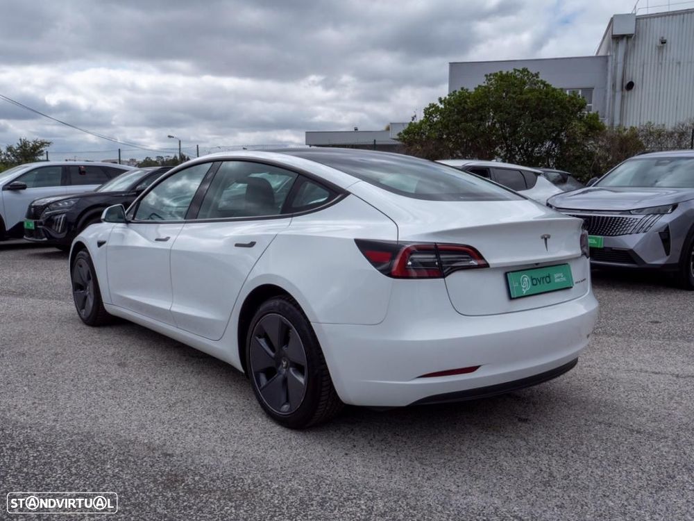 Tesla Model 3 - 10