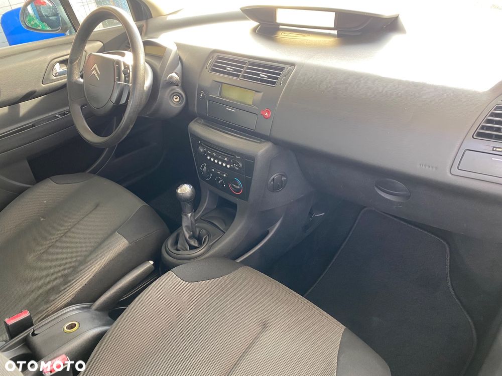Citroën C4 1.6 16V Confort - 6