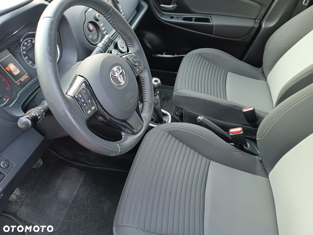 Toyota Yaris 1.5 Premium - 7