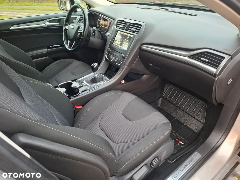 Ford Mondeo 2.0 TDCi Start-Stopp Titanium - 26