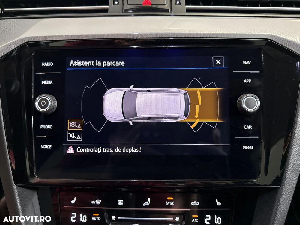 Volkswagen Passat 2.0 TDI Highline - 19
