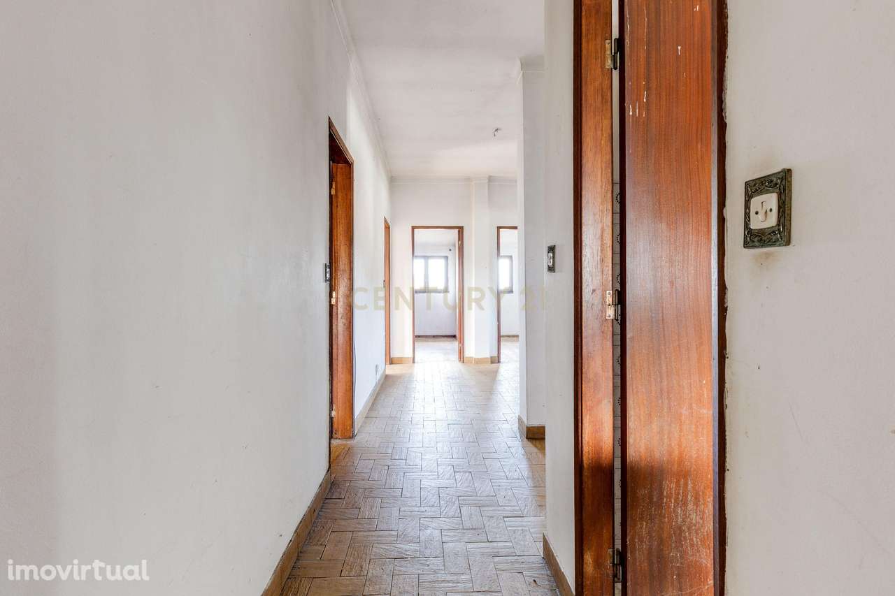 Apartamento T3 de 140 m2  para renovação em Pombal - Grande imagem: 3/22