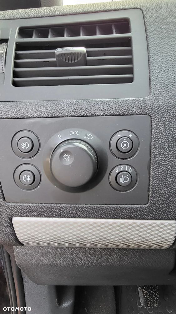 Opel Zafira - 11