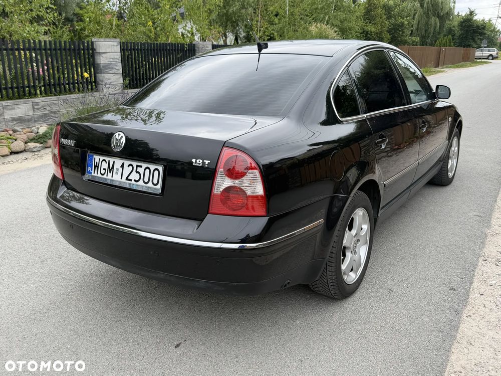 Volkswagen Passat - 4