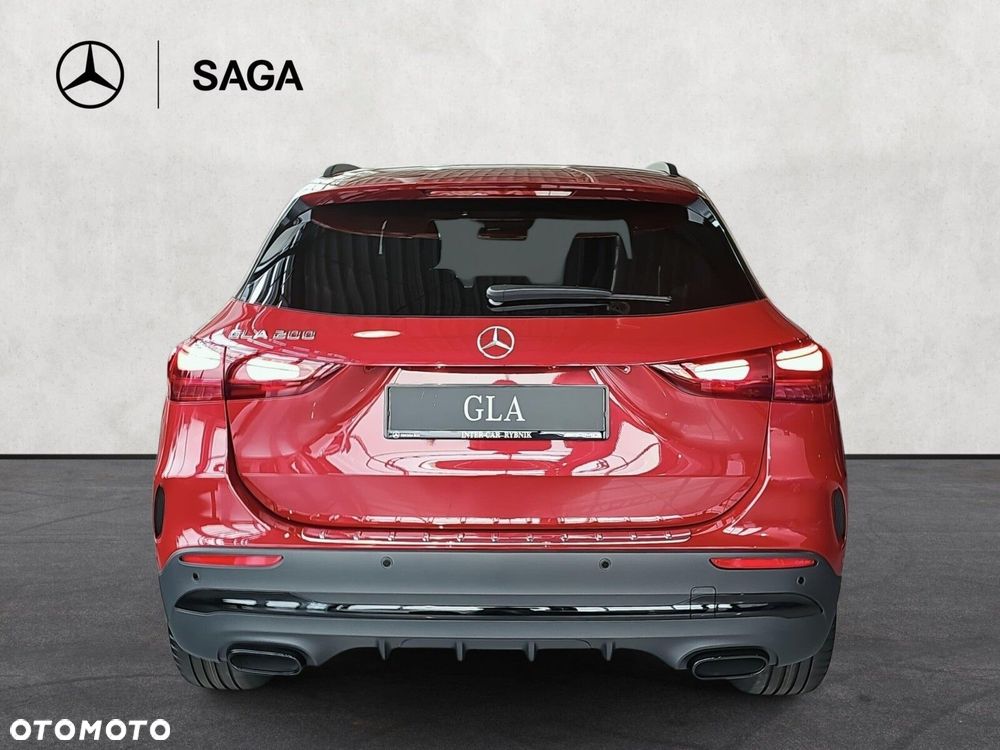Mercedes-Benz GLA - 7
