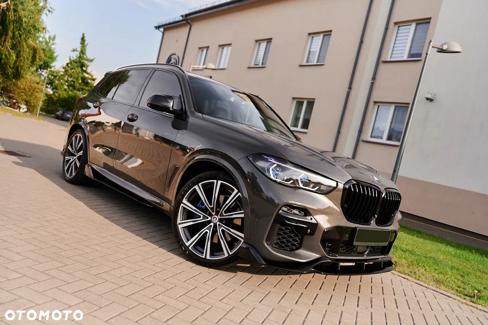 BMW X5 M M50i - 4