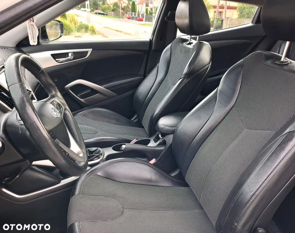 Hyundai Veloster 1.6 Premium - 25