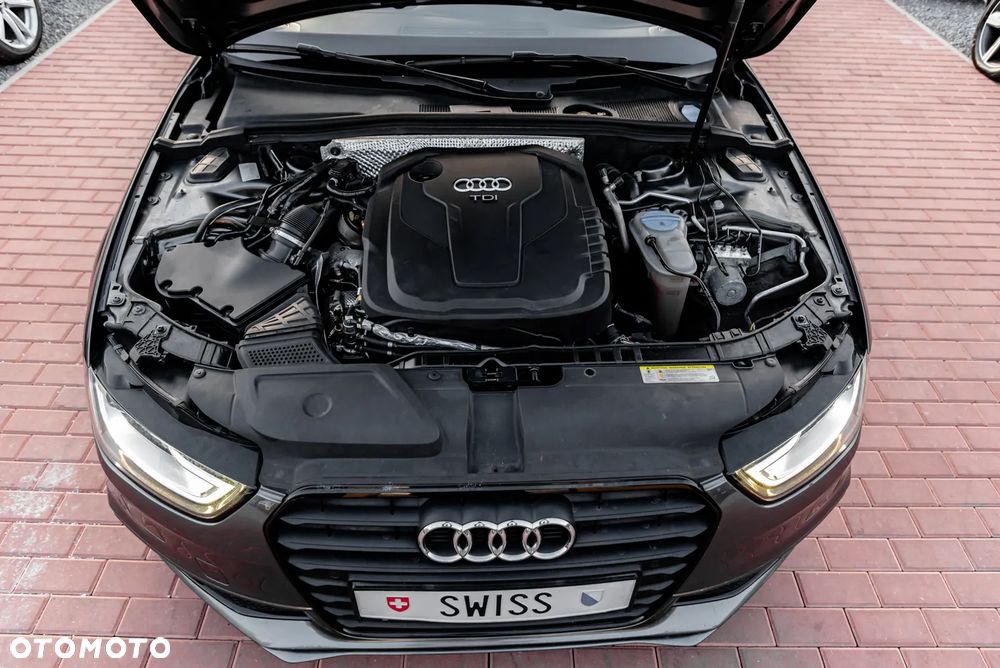 Audi A4 Avant 2.0 TDI DPF clean diesel S line Sportpaket - 40