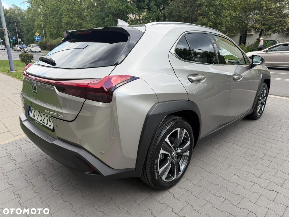 Lexus UX 250h Prestige AWD - 6