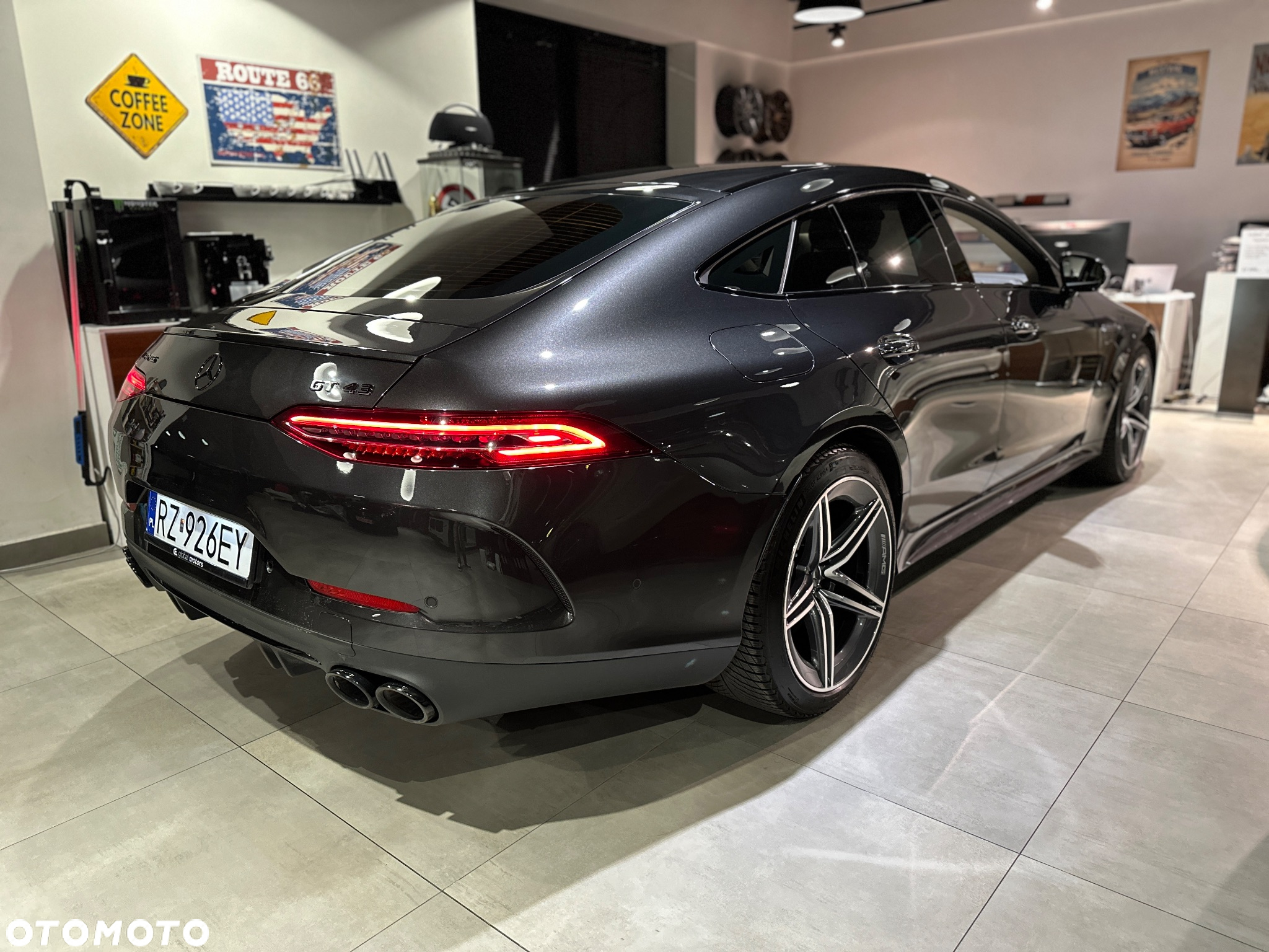 Mercedes-Benz AMG GT - 12