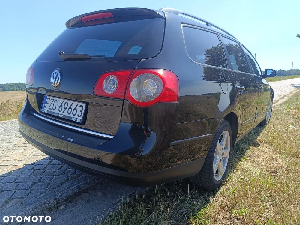 Volkswagen Passat 2.0 TDI DPF Comfortline - 2