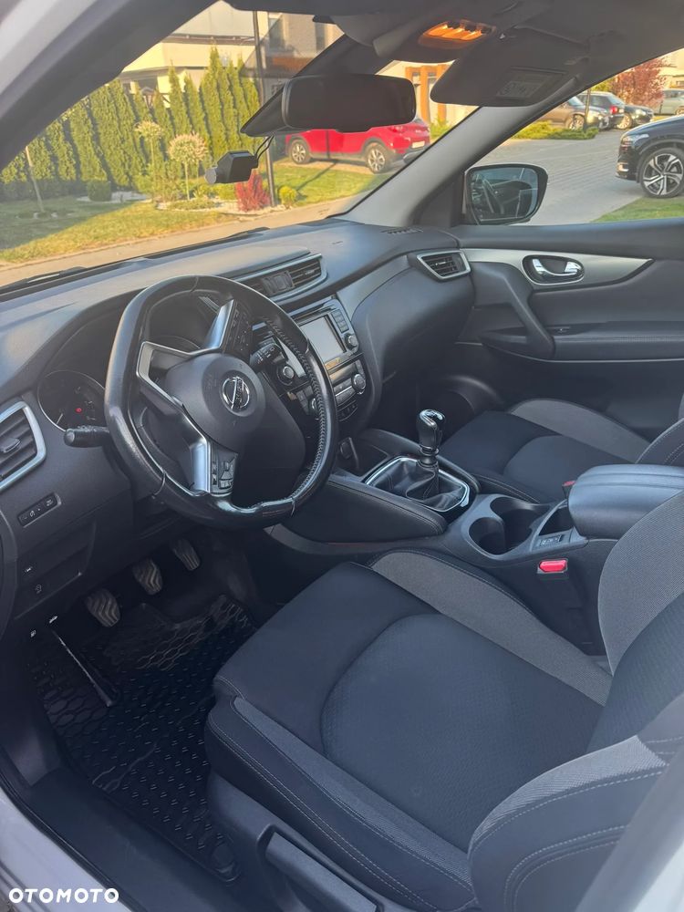 Nissan Qashqai 1.3 DIG-T N-Connecta - 17