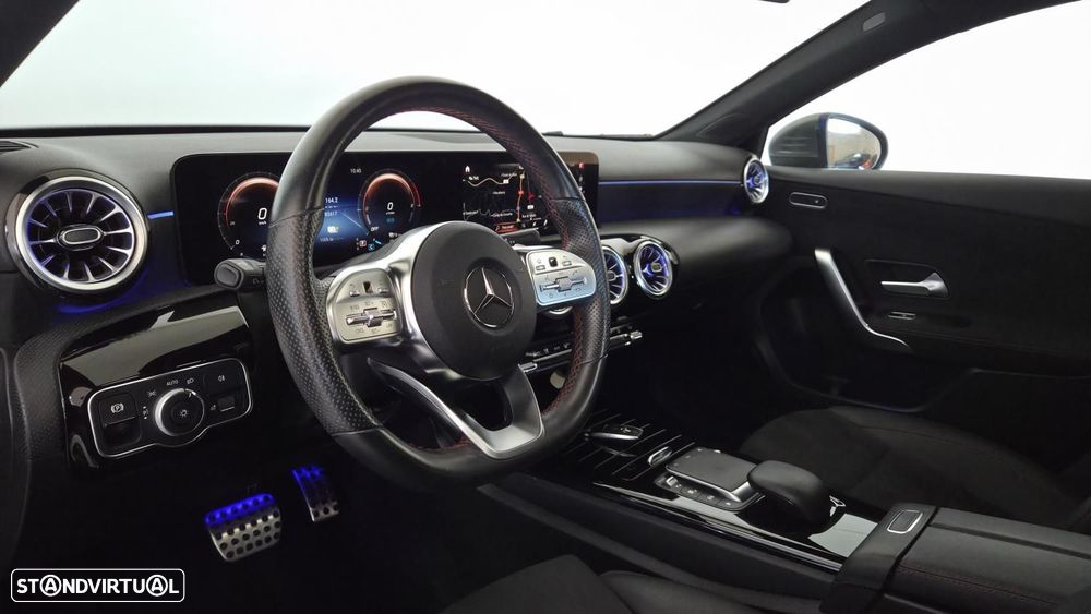 Mercedes-Benz A 250 e AMG Line - 10