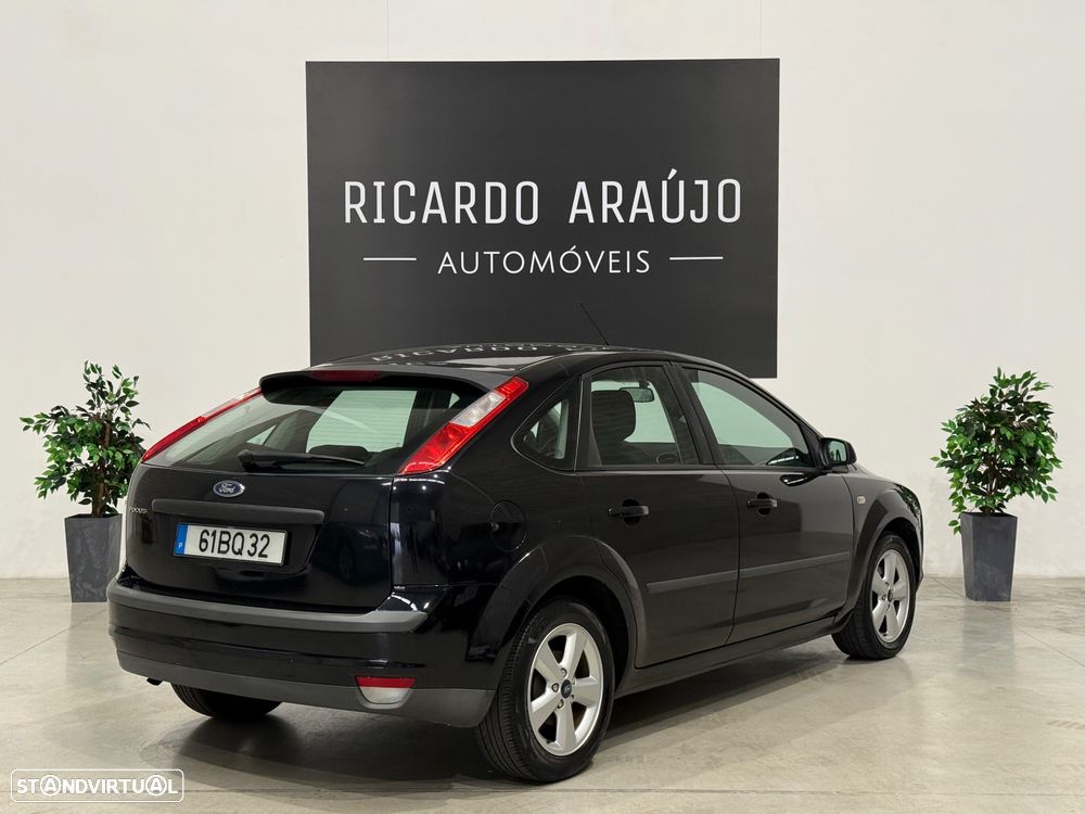 Ford Focus 1.4 16V Sport - 4