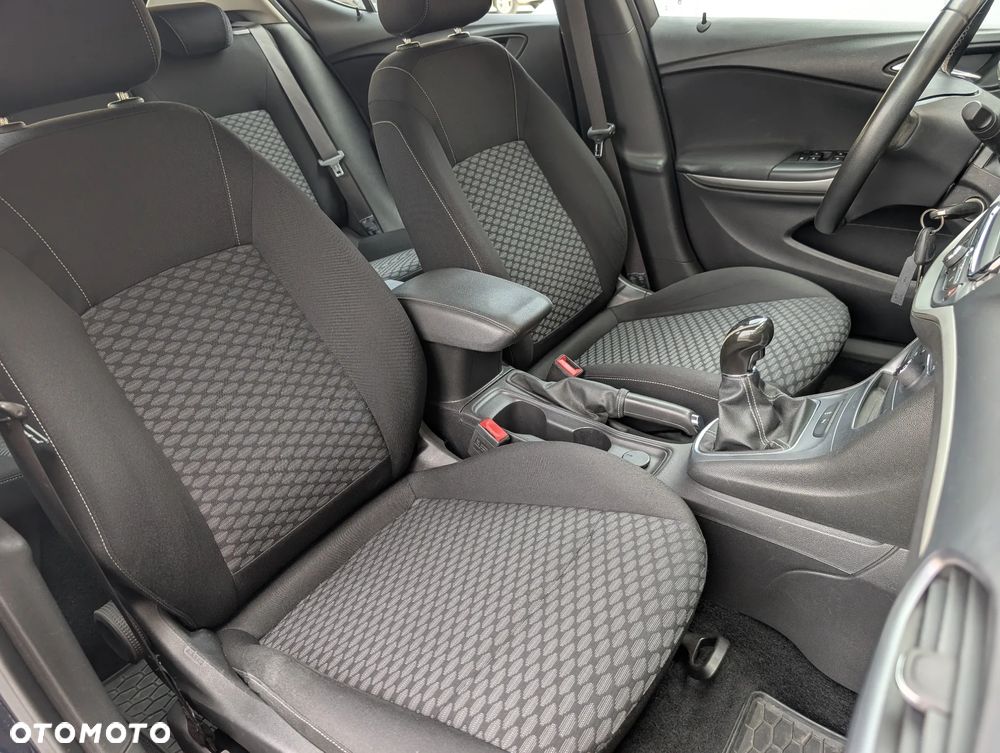 Opel Astra 1.4 T Dynamic - 23