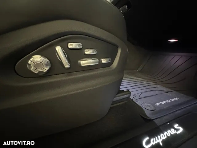 Porsche Cayenne Coupe S - 27