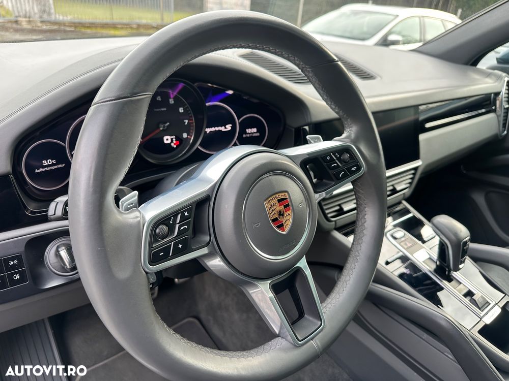 Porsche Cayenne S - 17