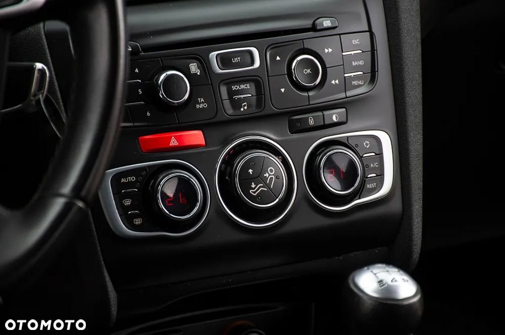 Citroën C4 VTi 120 Attraction - 33