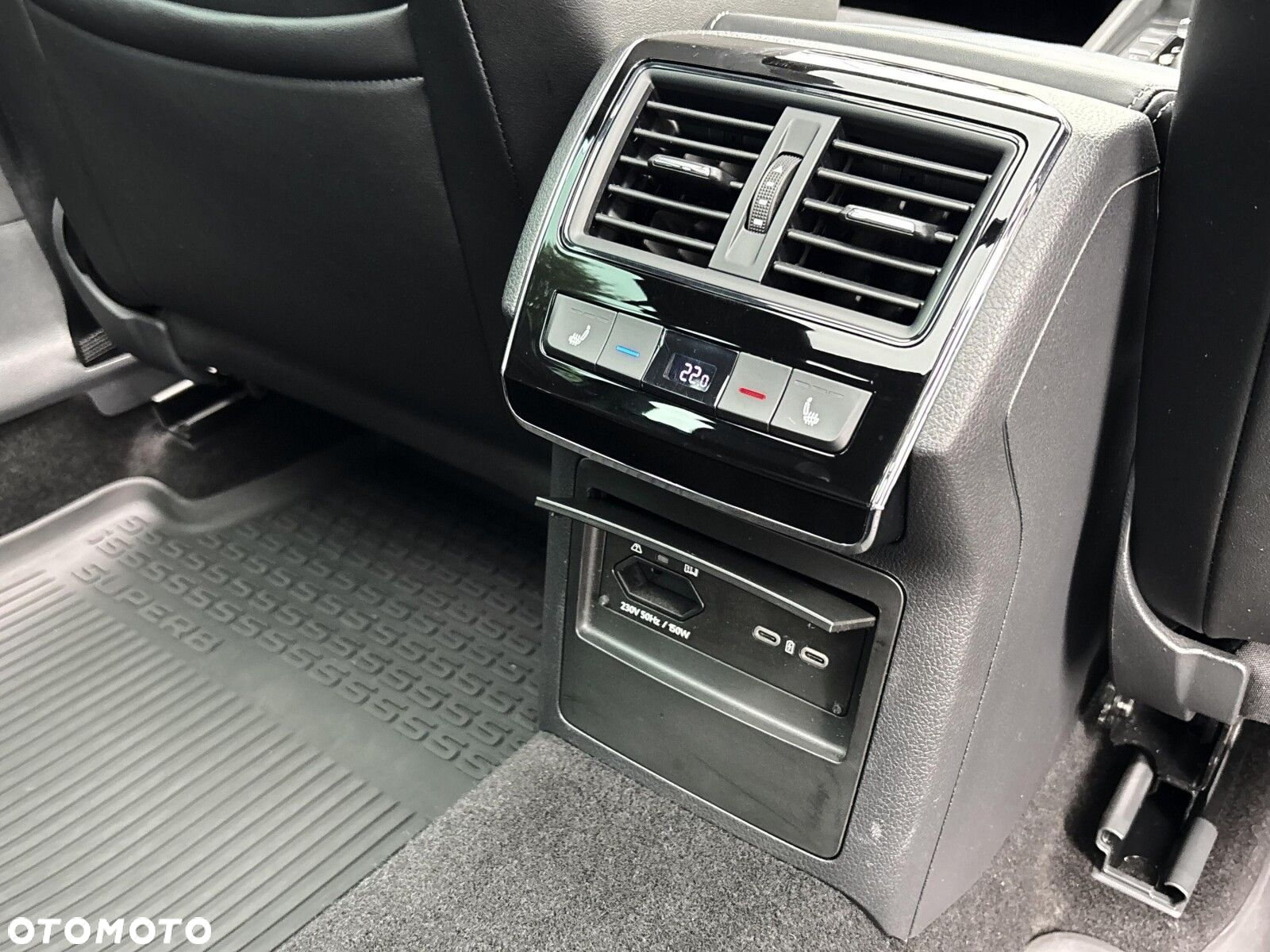 Skoda Superb 2.0 TDI SCR Sportline DSG - 29