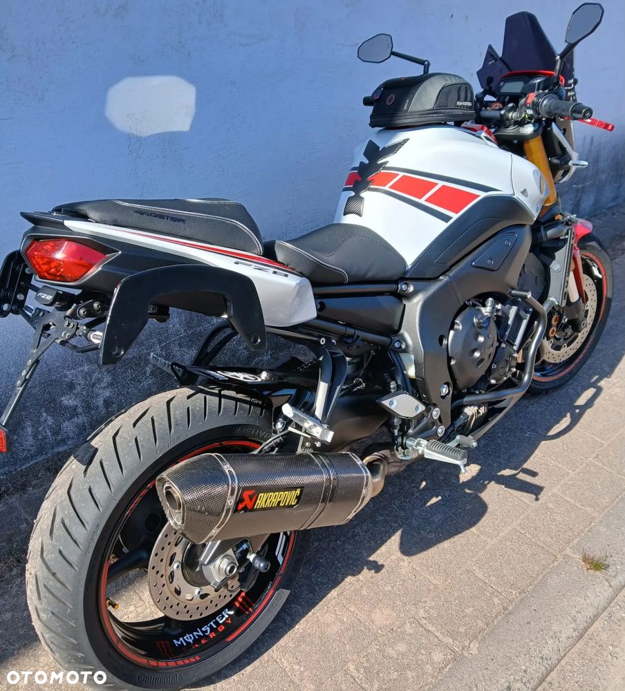 Yamaha FZ8 - 3