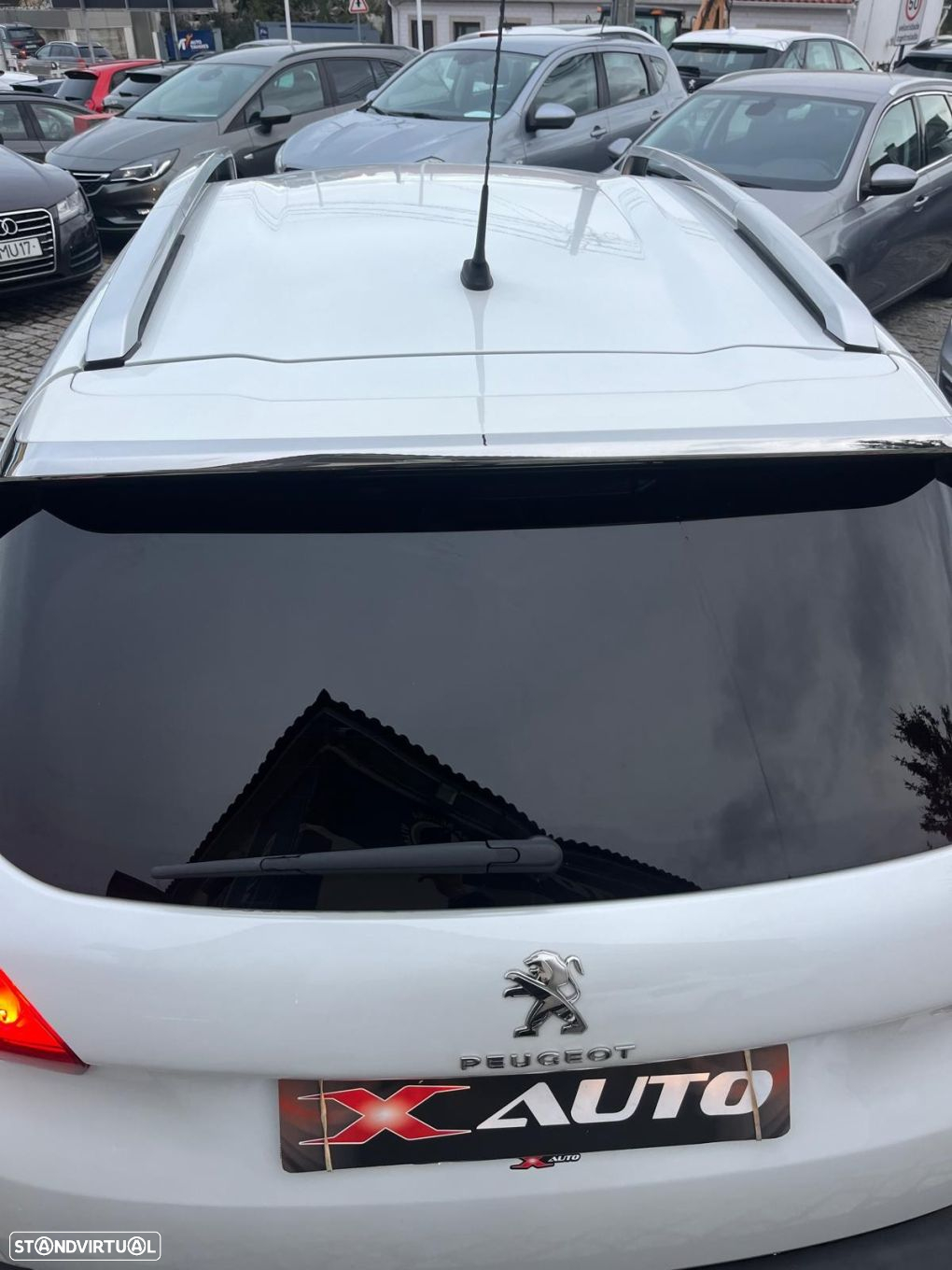 Peugeot 2008 1.6 e-HDi Allure - 9