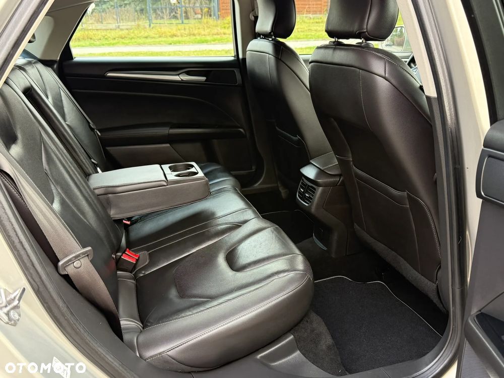 Ford Mondeo 2.0 TDCi Titanium - 31