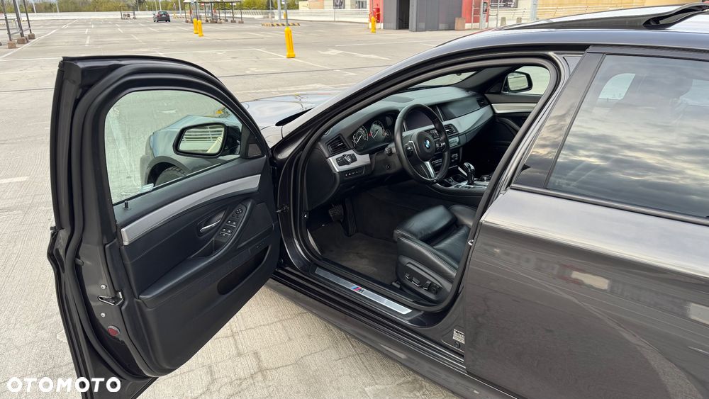 BMW Seria 5 550i - 6