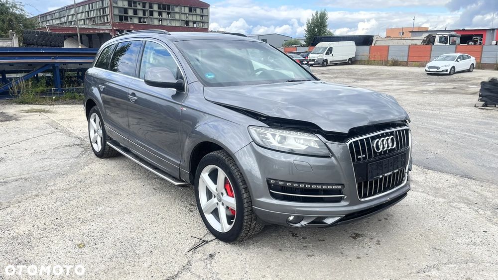 Audi Q7 - 1