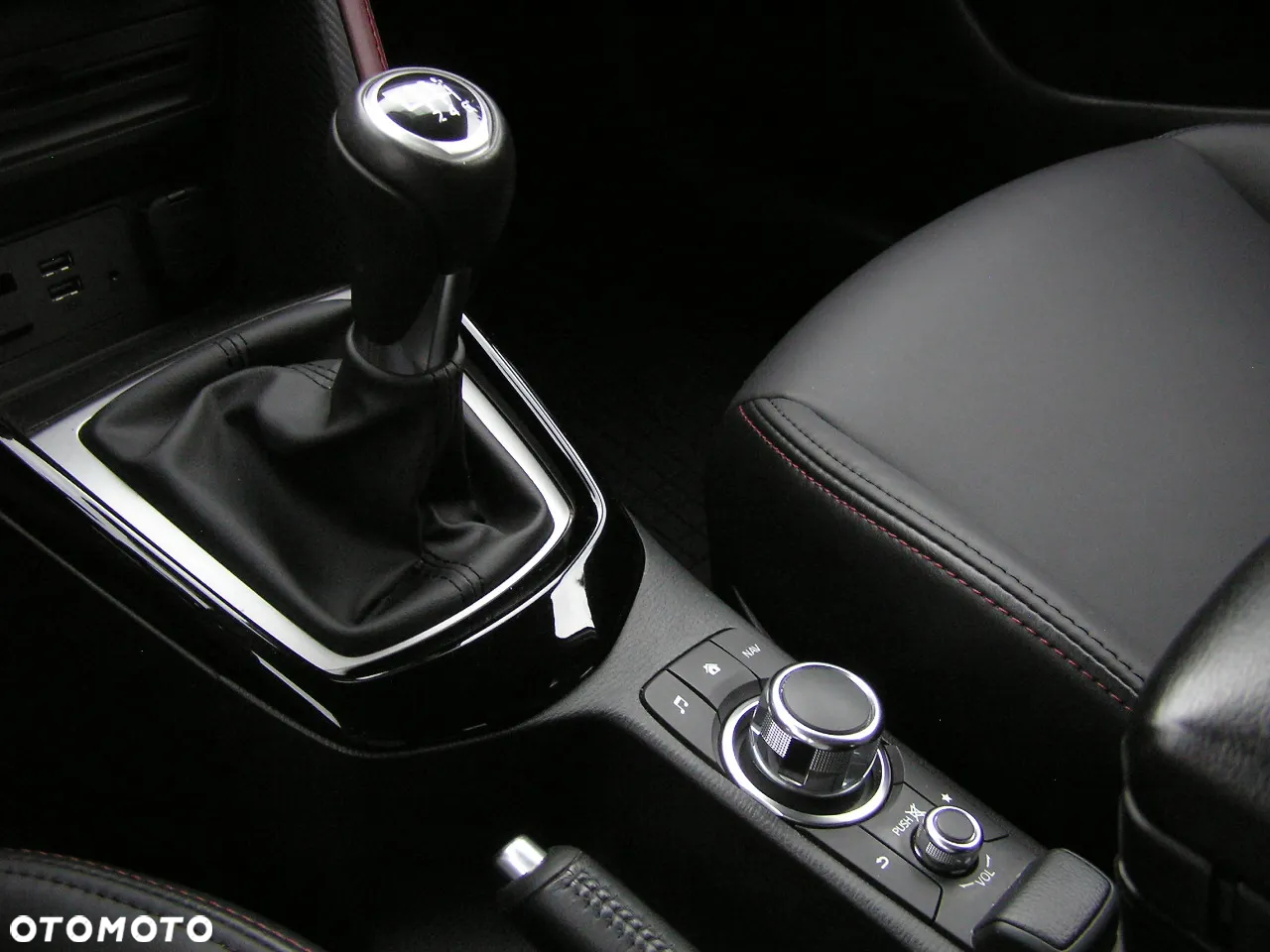 Mazda CX-3 SKYACTIV-G 120 FWD Sports-Line - 23