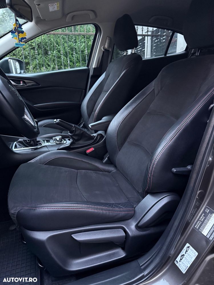Mazda 3 SKYACTIV-G 120 NAKAMA - 34