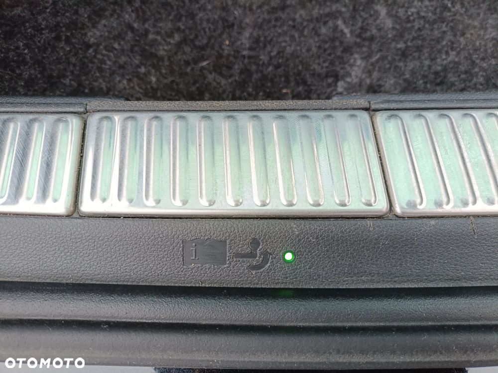 Skoda Superb 2.0 TDI DSG Premium Edition - 13