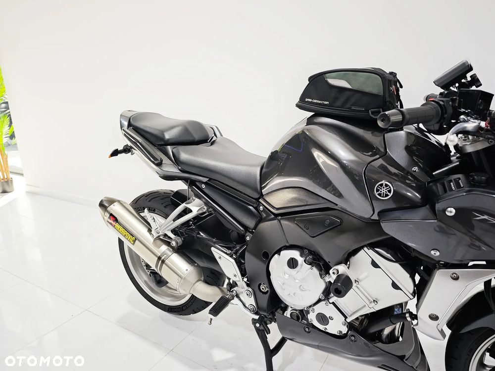 Yamaha FZ - 7