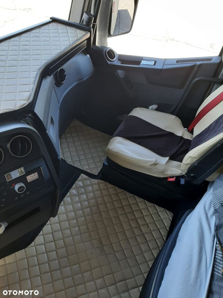 Renault T520 High Cab - 5