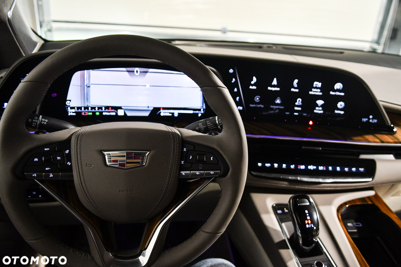 Cadillac Escalade - 31