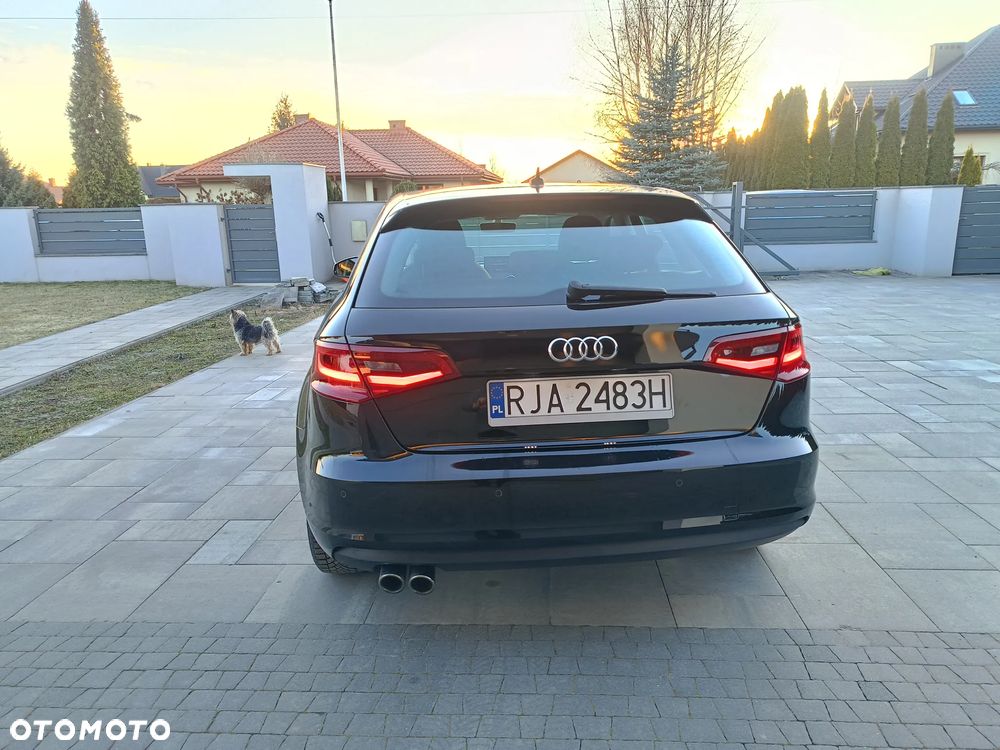 Audi A3 Sportback 2.0 TDI S tronic Attraction - 12