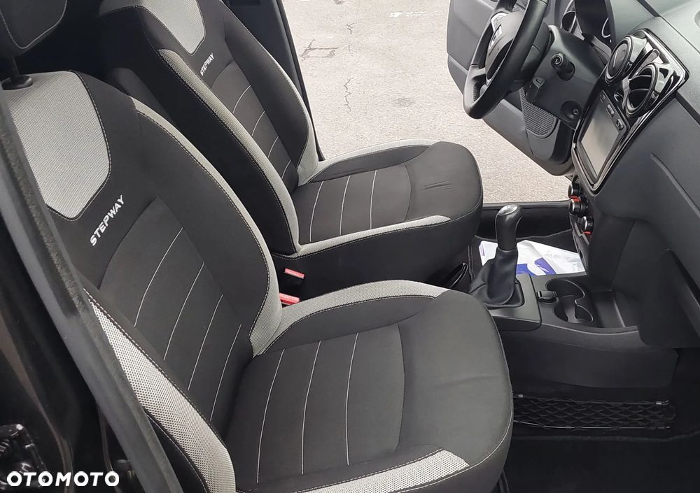 Dacia Lodgy TCe 115 Stepway - 17
