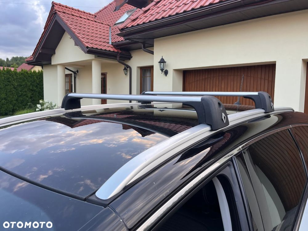 Renault Grand Scenic - 32