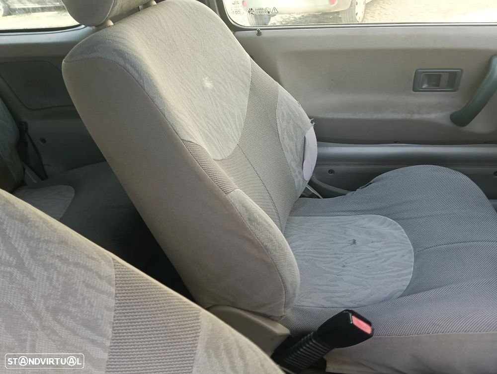 Land Rover Freelander 2.0 di - 11