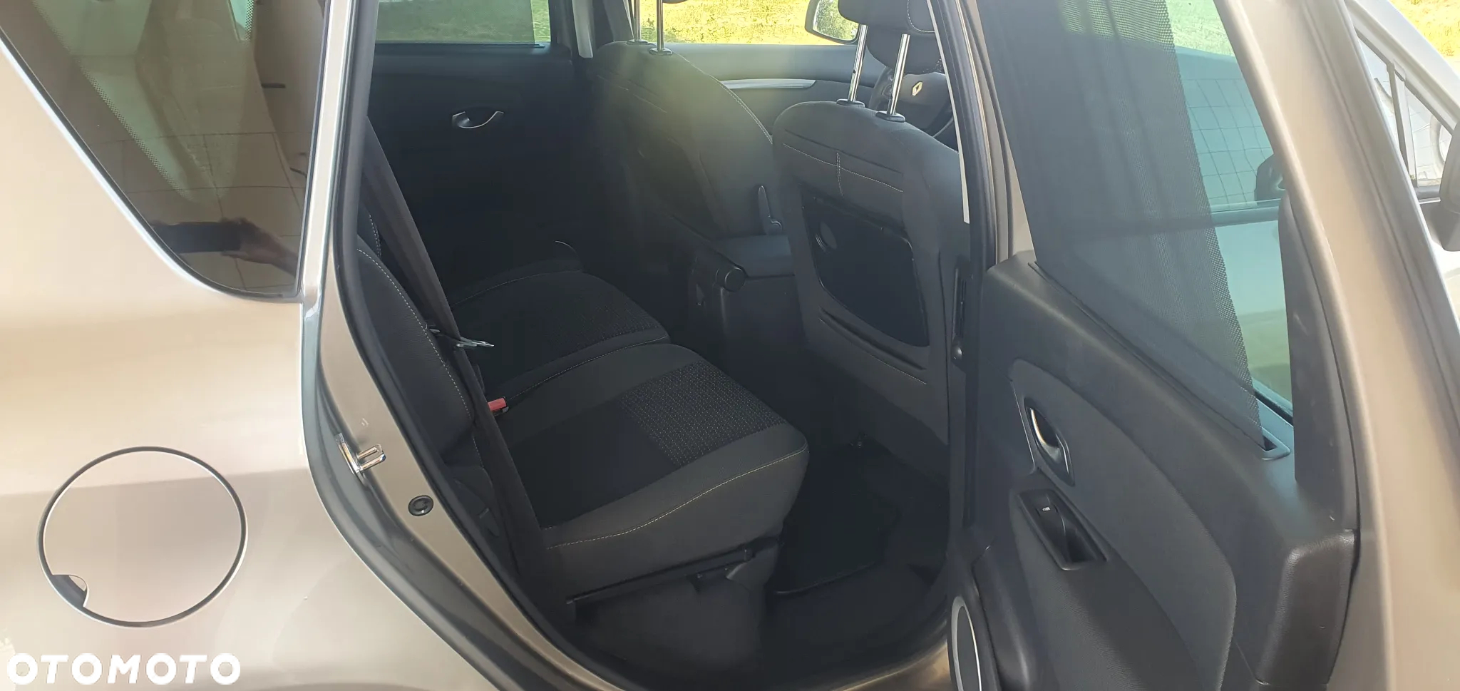 Renault Scenic 1.6 16V Limited - 10