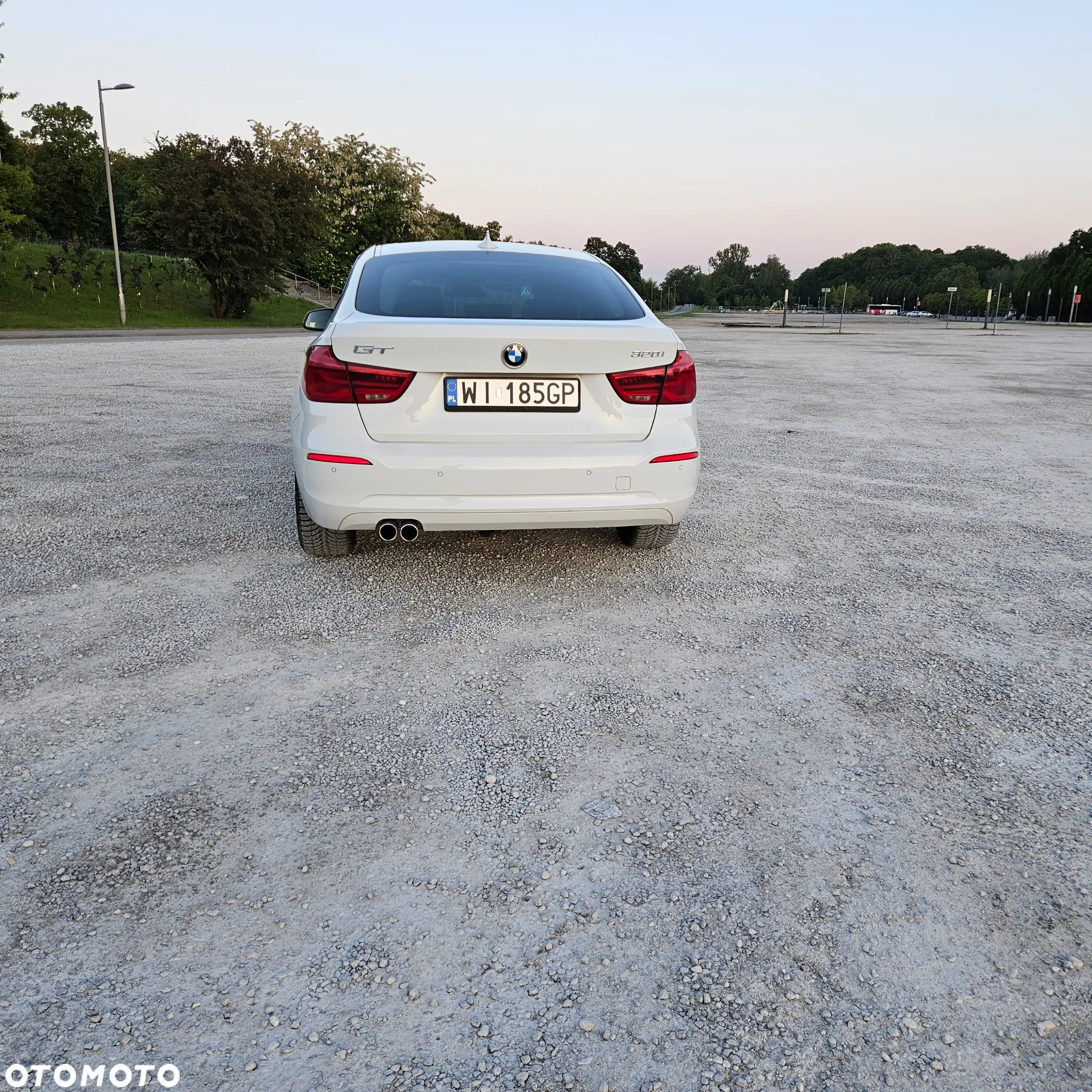 BMW 3GT 320i - 11