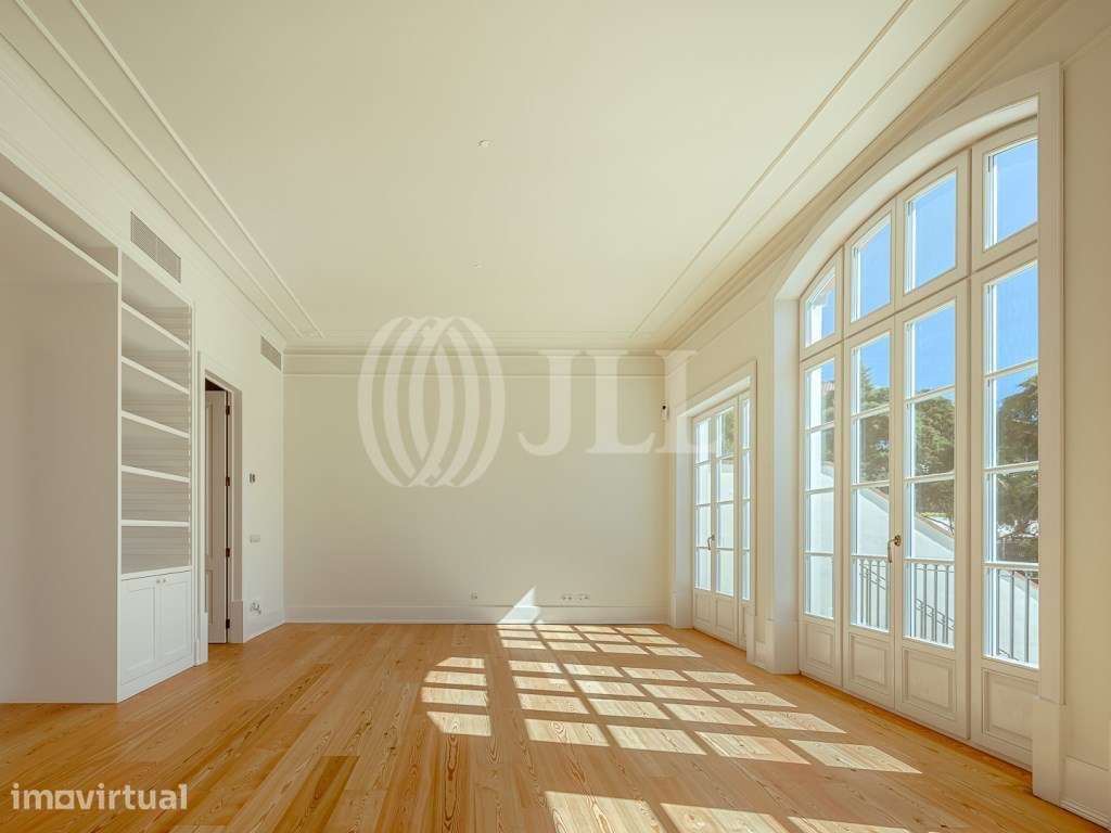 Moradia T3+1 com piscina, no Monte Estoril, Cascais - Grande imagem: 3/46