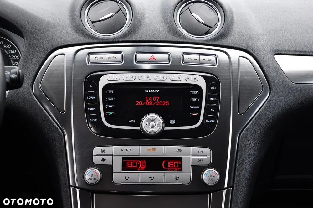 Ford Mondeo 2.0 FF Titanium - 32