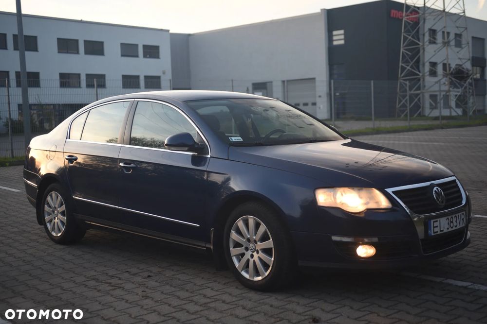 Volkswagen Passat 1.8 TSI Comfortline - 1