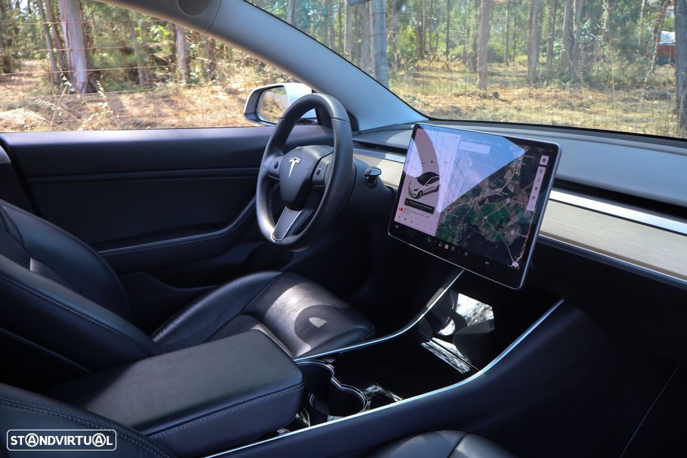 Tesla Model 3 - 13