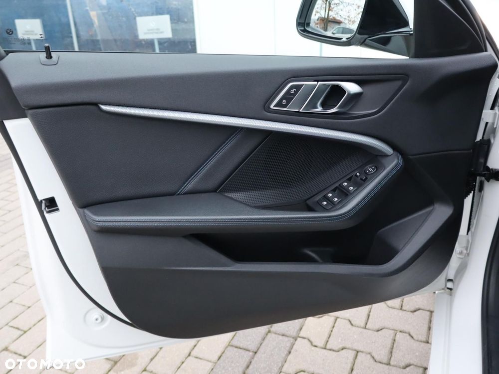 BMW Seria 1 - 16